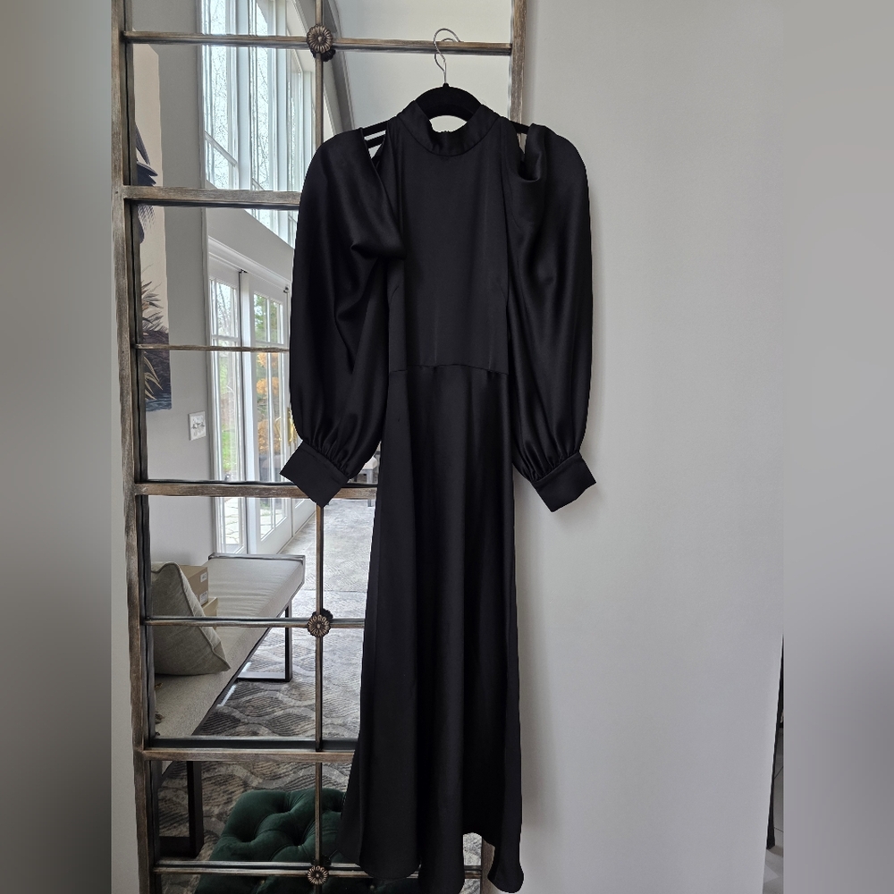 Arias Black Dress